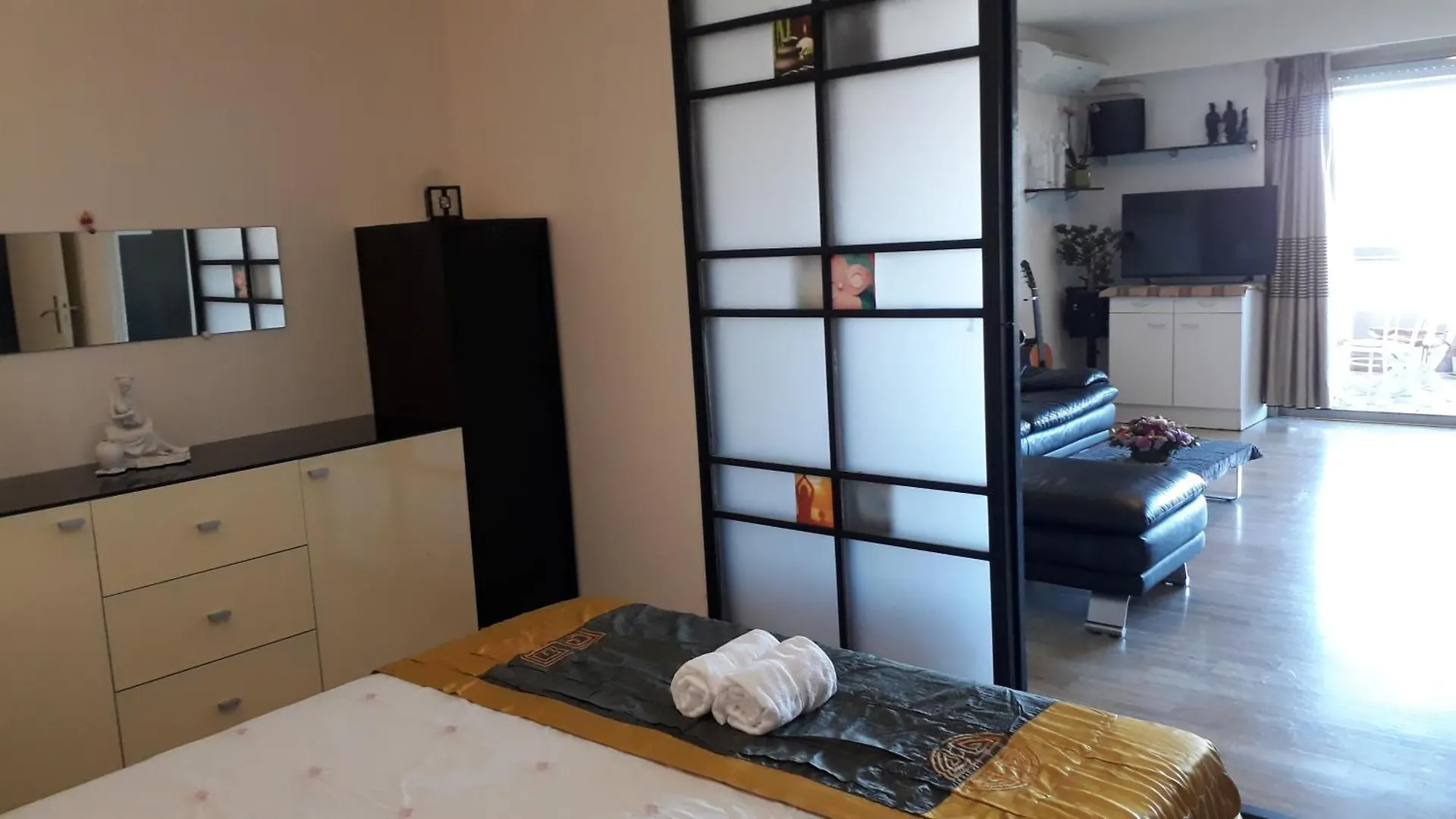 Zengarden Pool,3Bedrooms,Lit Bebe Beach800M,Box&Wifi شقة أنتيب
